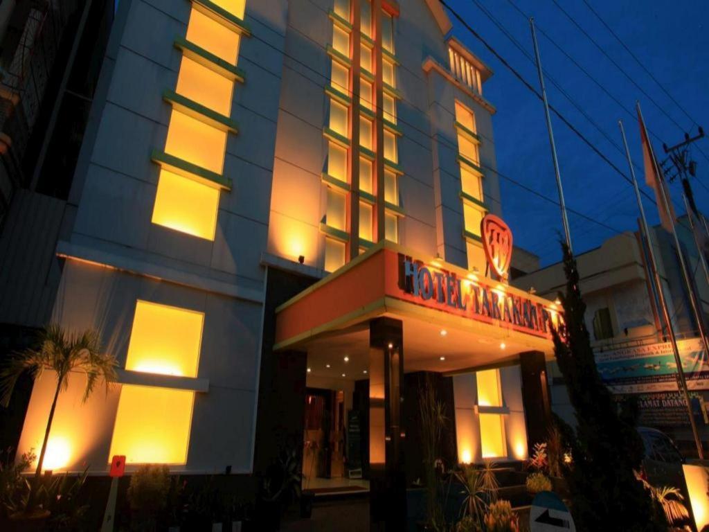 Hotel Tarakan Plaza Экстерьер фото