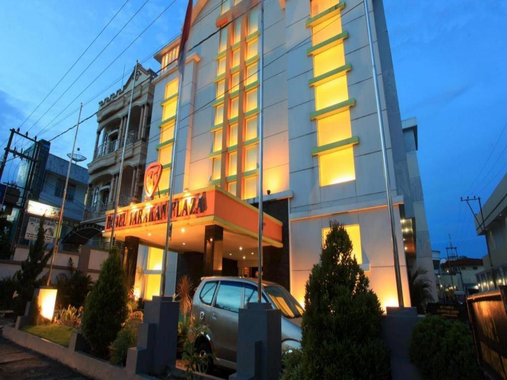 Hotel Tarakan Plaza Экстерьер фото