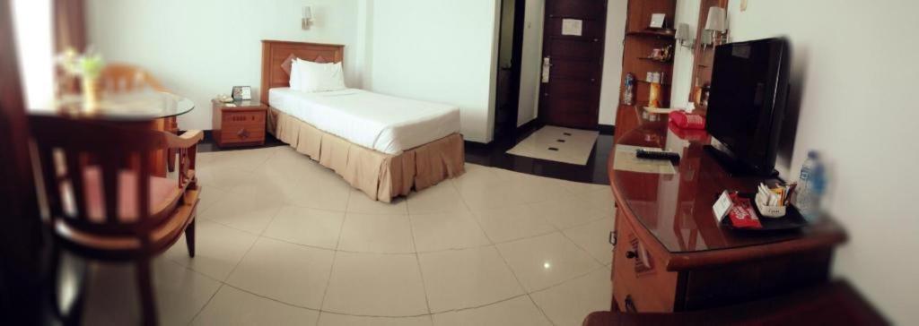 Hotel Tarakan Plaza Экстерьер фото