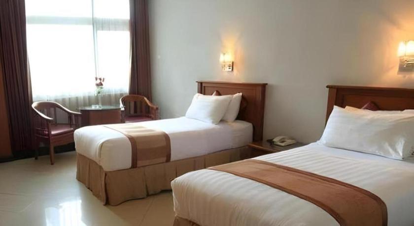 Hotel Tarakan Plaza Экстерьер фото