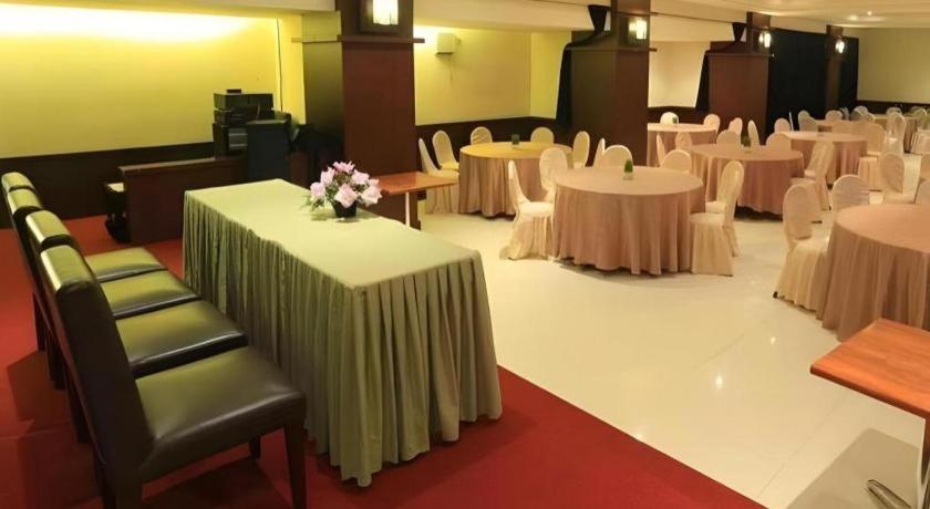 Hotel Tarakan Plaza Экстерьер фото