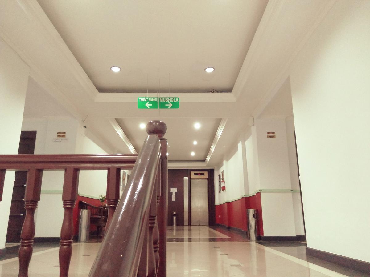 Hotel Tarakan Plaza Экстерьер фото
