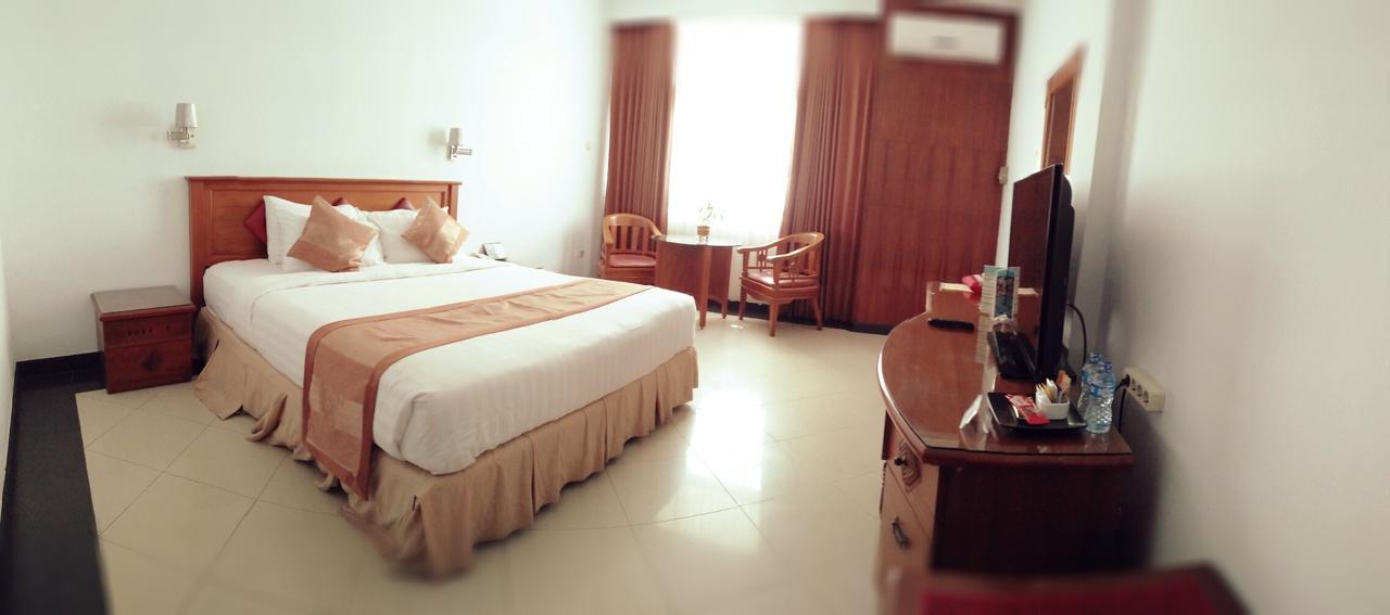 Hotel Tarakan Plaza Экстерьер фото