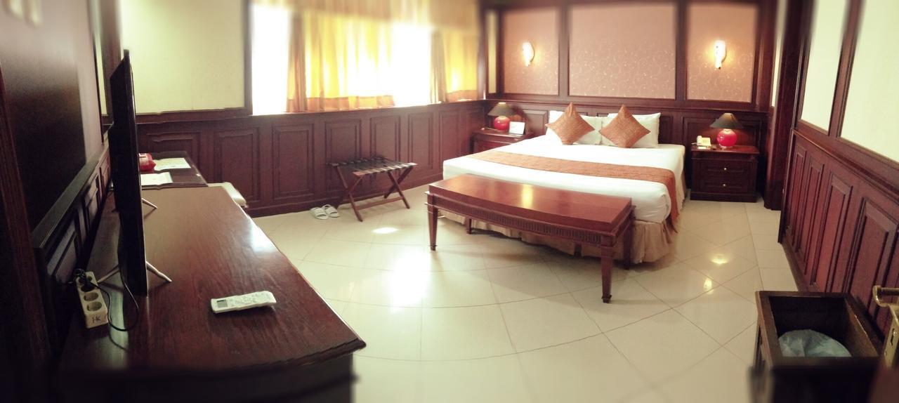 Hotel Tarakan Plaza Экстерьер фото